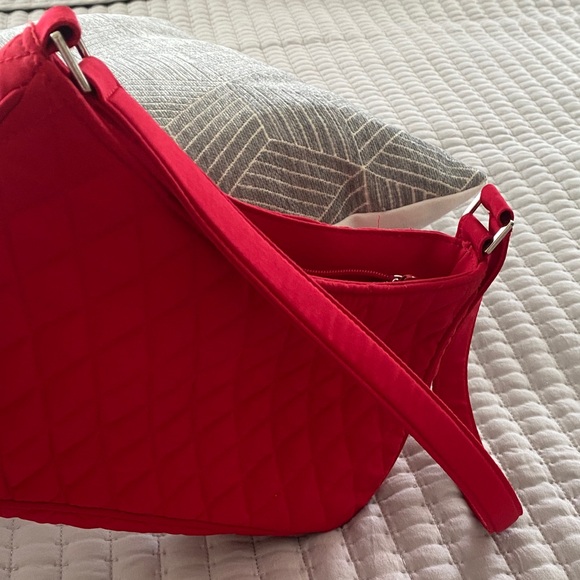 Vera Bradley Red Quilted Shoulder Bag - Picture 4 of 4